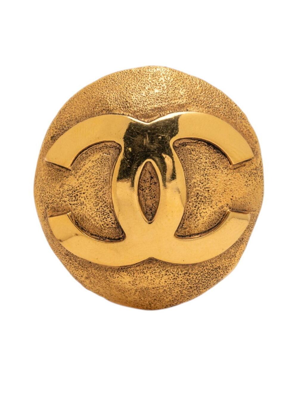 Chanel Cc Logo Round Brooch Metal #275700C77B